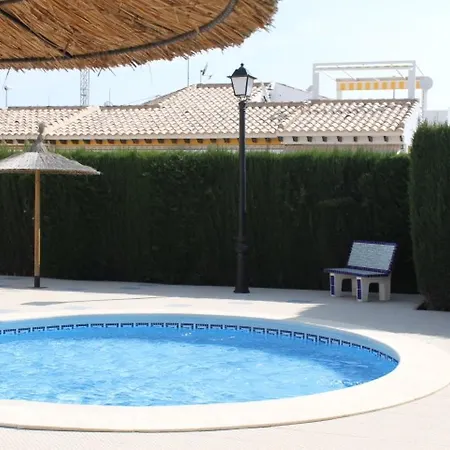 Playa Golf Villas 公寓 *