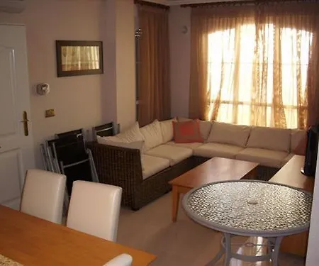 Playa Golf Villas 公寓 *
